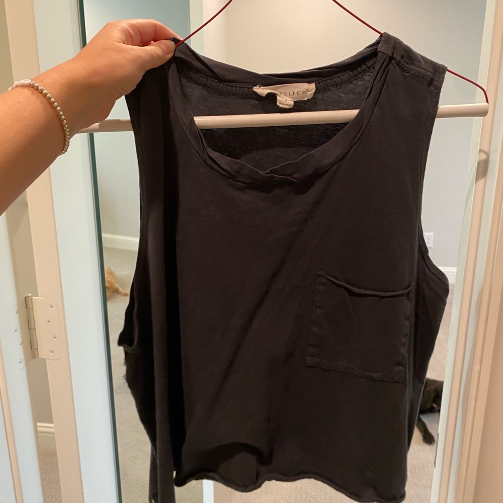 Love stitch cut off style tank top with pocket